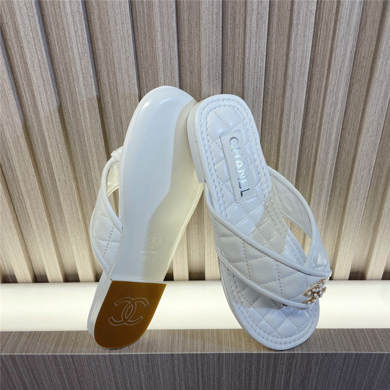 High Quality Luxury Chanel New Flip Flops – Style 27334 product detail