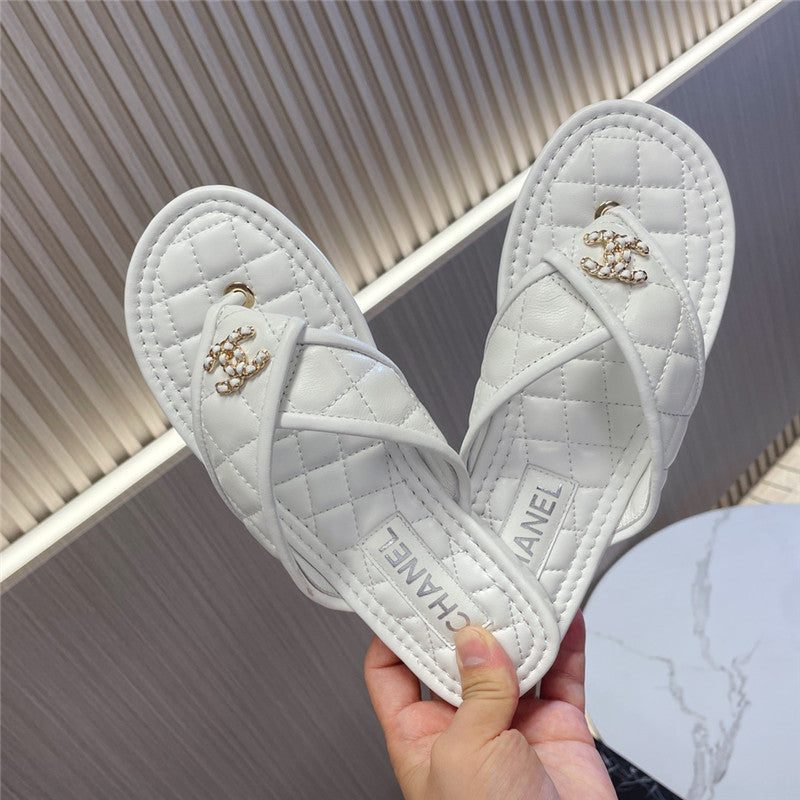 High Quality Luxury Chanel New Flip Flops – Style 27334 product detail
