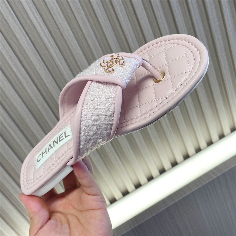 High Quality Luxury Chanel New Flip Flops – Style 79302 product detail