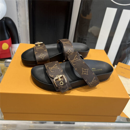 High Quality Luxury Louis Vuitton Spring Summer Beach Slippers – Style 07875