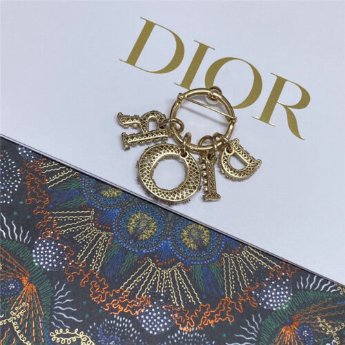 High Quality Luxury Dior Full Diamond Letter Brooch product detail