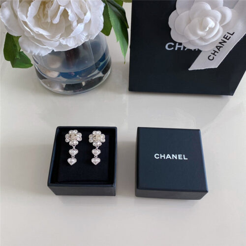 High Quality Luxury Chanel Four-Leaf Flower Double C Heart Earrings