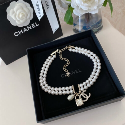 High Quality Luxury Chanel Lock Pearl Necklace – Style 50158 alternate view