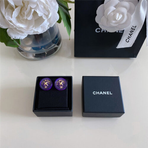 High Quality Luxury Chanel 23C Button Earrings
