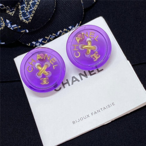 High Quality Luxury Chanel 23C Button Earrings product detail