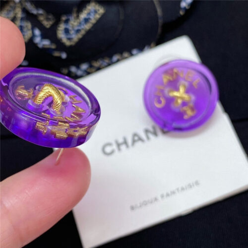 High Quality Luxury Chanel 23C Button Earrings product detail