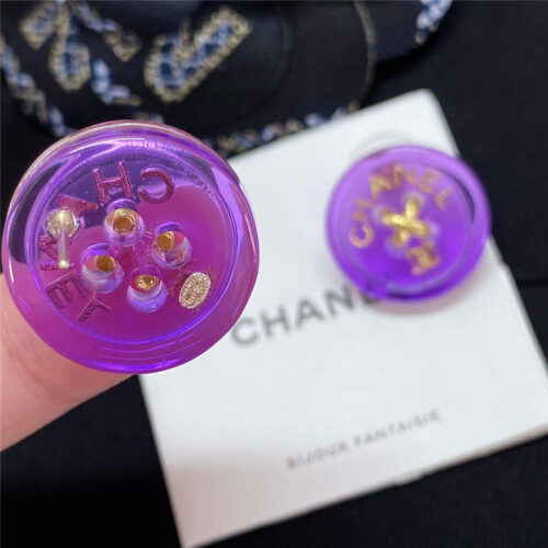 High Quality Luxury Chanel 23C Button Earrings product detail