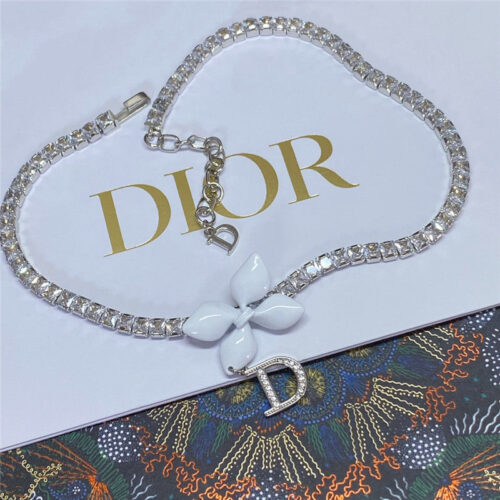 High Quality Luxury Dior Pink Crystal Heart Necklace alternate view