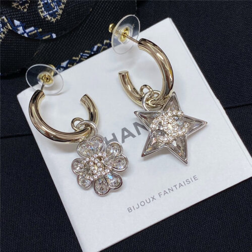 High Quality Luxury Chanel Four-Leaf Flower + Five-Pointed Star Asymmetrical Ear Hook alternate view