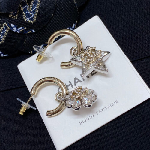 High Quality Luxury Chanel Four-Leaf Flower + Five-Pointed Star Asymmetrical Ear Hook product detail