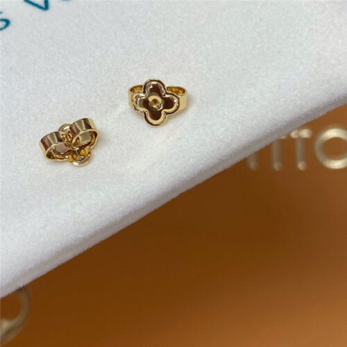 High Quality Luxury Louis Vuitton Green Flower With Water Drop Earrings product detail