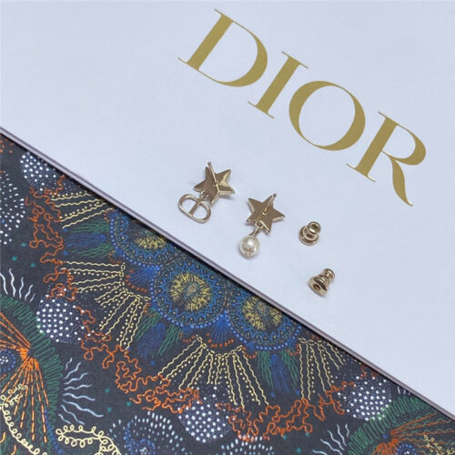 High Quality Luxury Dior Star Cd Pearl Earrings product detail