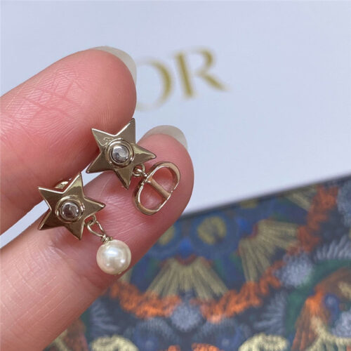High Quality Luxury Dior Star Cd Pearl Earrings product detail