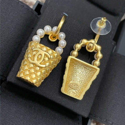 High Quality Luxury Chanel Pearl Diamond Bucket Bag Earrings product detail