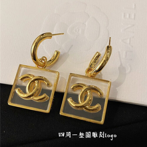 High Quality Luxury Chanel Vintage Simple Earrings product detail