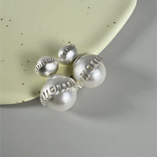 High Quality Luxury Miumiu Pearl Earrings product detail