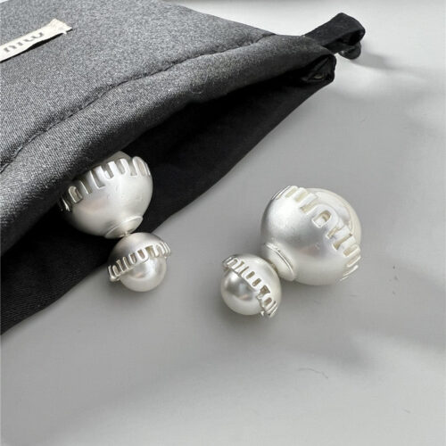 High Quality Luxury Miumiu Pearl Earrings product detail