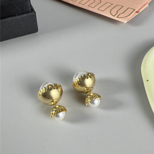 High Quality Luxury Miumiu Pearl Earrings product detail