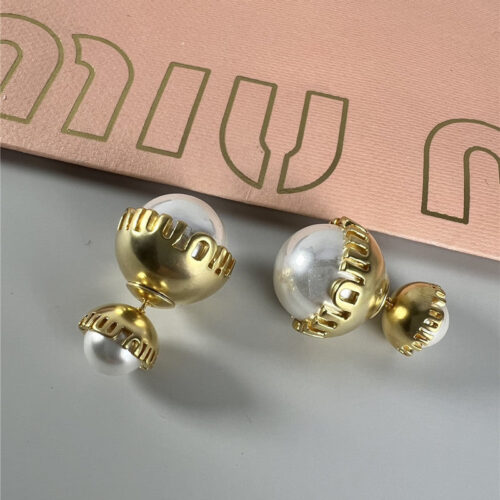High Quality Luxury Miumiu Pearl Earrings product detail