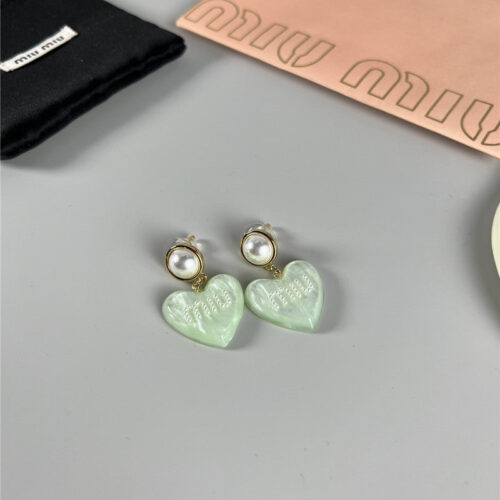 High Quality Luxury Miumiu Acrylic Love Stud Earrings product detail