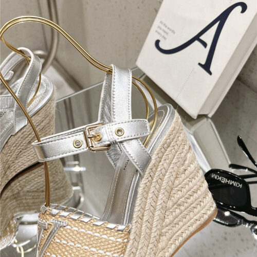 High Quality Luxury Louis Vuitton Straw Platform Sandals – Style 73827 product detail