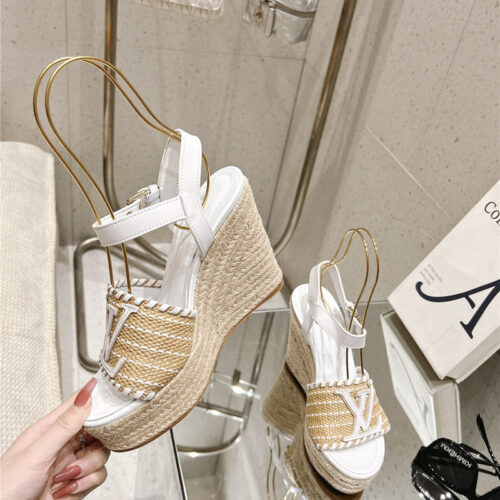 High Quality Luxury Louis Vuitton Straw Platform Sandals – Style 22403 alternate view