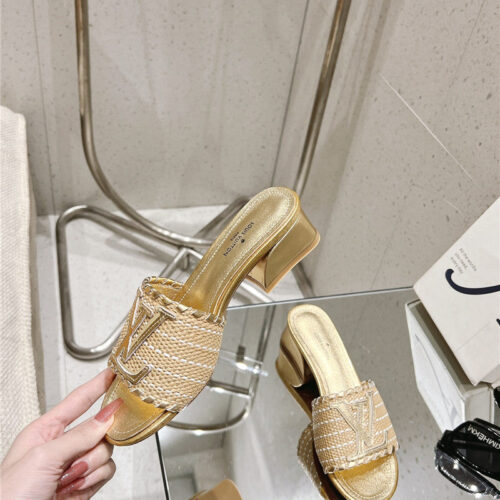 High Quality Luxury Louis Vuitton Straw Sandals alternate view