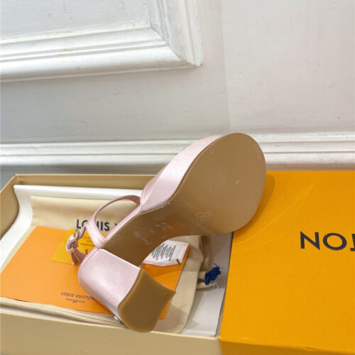 High Quality Luxury Louis Vuitton Explosive Style Platform High-Heeled Sandals – Style 01539 product detail