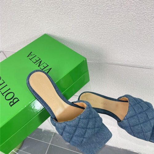 High Quality Luxury Bottega Veneta New Wash Denim Deep Mouth Slippers – Style 33670 product detail