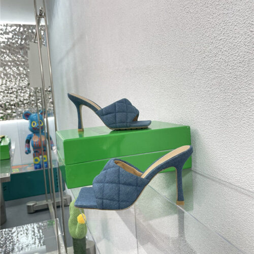 High Quality Luxury Bottega Veneta New Wash Denim Deep Mouth Slippers – Style 97510 product detail