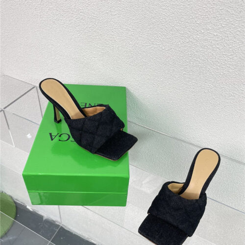 High Quality Luxury Bottega Veneta New Wash Denim Deep Mouth Slippers – Style 61350 product detail