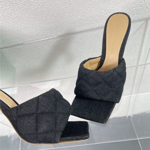 High Quality Luxury Bottega Veneta New Wash Denim Deep Mouth Slippers – Style 61350 product detail