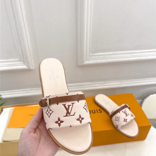 High Quality Luxury Louis Vuitton Latest Hot Style Slippers product detail