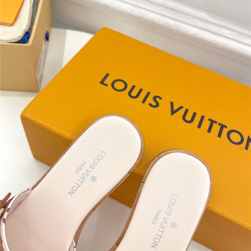 High Quality Luxury Louis Vuitton Latest Hot Style Slippers product detail