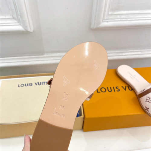 High Quality Luxury Louis Vuitton Latest Hot Style Slippers product detail