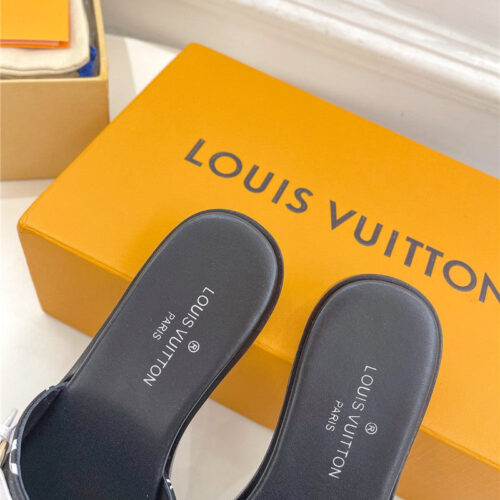 High Quality Luxury Louis Vuitton Latest Hot Style Slippers – Style 14435 product detail