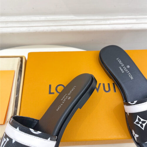 High Quality Luxury Louis Vuitton Latest Hot Style Slippers – Style 14435 product detail