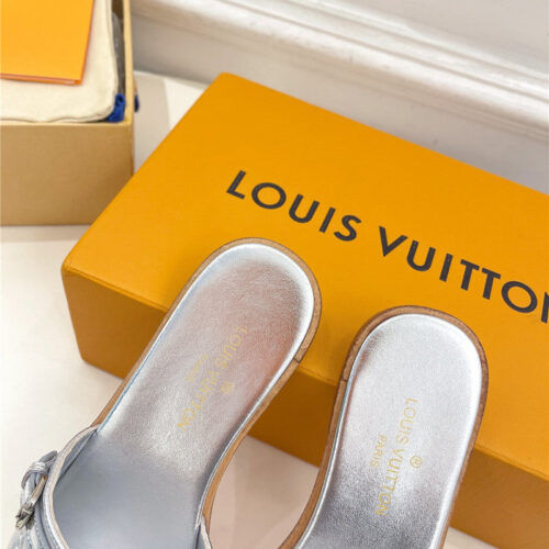 High Quality Luxury Louis Vuitton Latest Hot Style Slippers – Style 47203 product detail