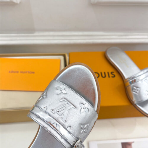 High Quality Luxury Louis Vuitton Latest Hot Style Slippers – Style 47203 product detail