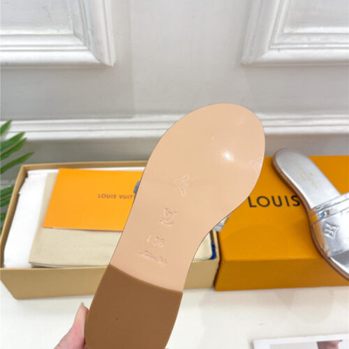 High Quality Luxury Louis Vuitton Latest Hot Style Slippers – Style 47203 product detail
