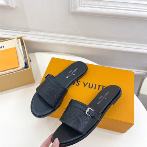 High Quality Luxury Louis Vuitton Latest Hot Style Slippers – Style 79971 product detail