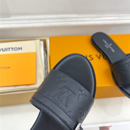 High Quality Luxury Louis Vuitton Latest Hot Style Slippers – Style 79971 product detail