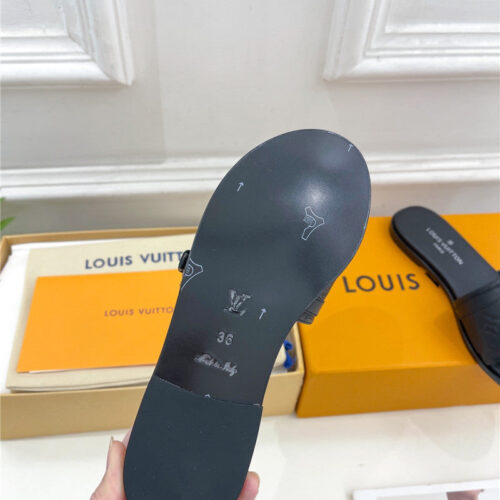 High Quality Luxury Louis Vuitton Latest Hot Style Slippers – Style 79971 product detail