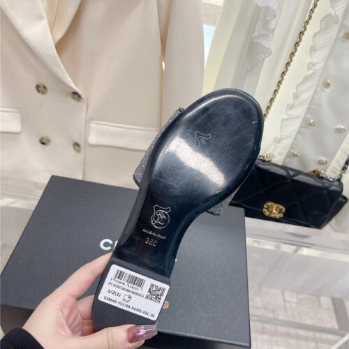 High Quality Luxury Chanel Pure Handmade Lozenge Car Line Slippers – Style 38246 product detail