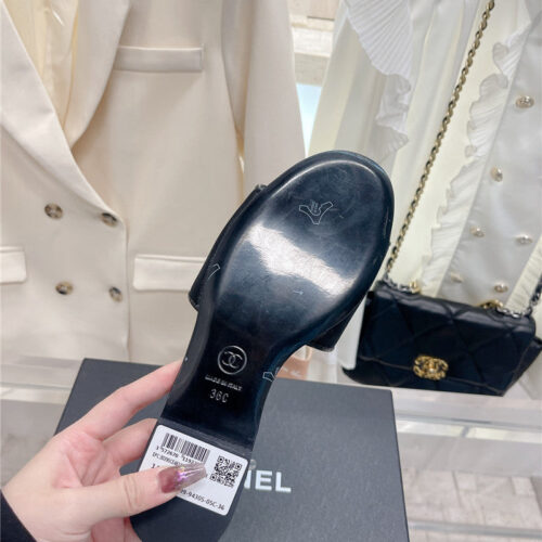 High Quality Luxury Chanel Pure Handmade Lozenge Car Line Slippers – Style 02086 product detail