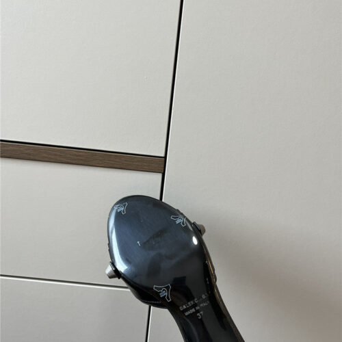 High Quality Luxury Balenciaga Silver Stud Buckle Spice Slippers product detail