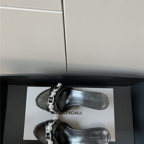High Quality Luxury Balenciaga Silver Stud Buckle Spice Slippers – Style 90115 product detail