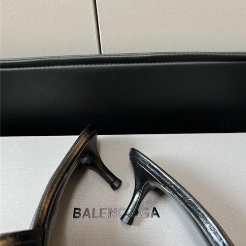 High Quality Luxury Balenciaga Silver Stud Buckle Spice Slippers – Style 90115 product detail