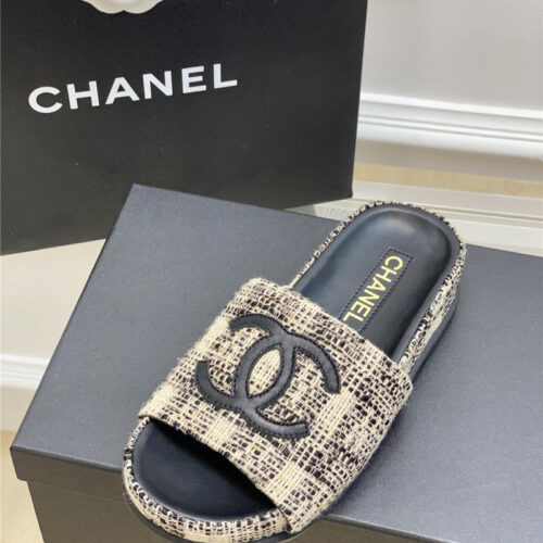 High Quality Luxury Chanel New Big Logo Slippers product detail