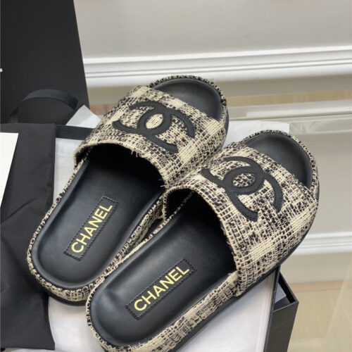 High Quality Luxury Chanel New Big Logo Slippers product detail